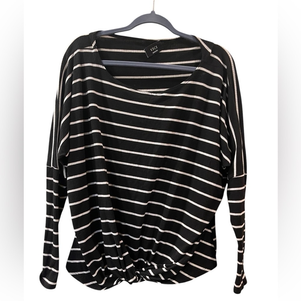 VICI Black and White Striped Long Sleeve Pullover Blouse Women's Size Medium
